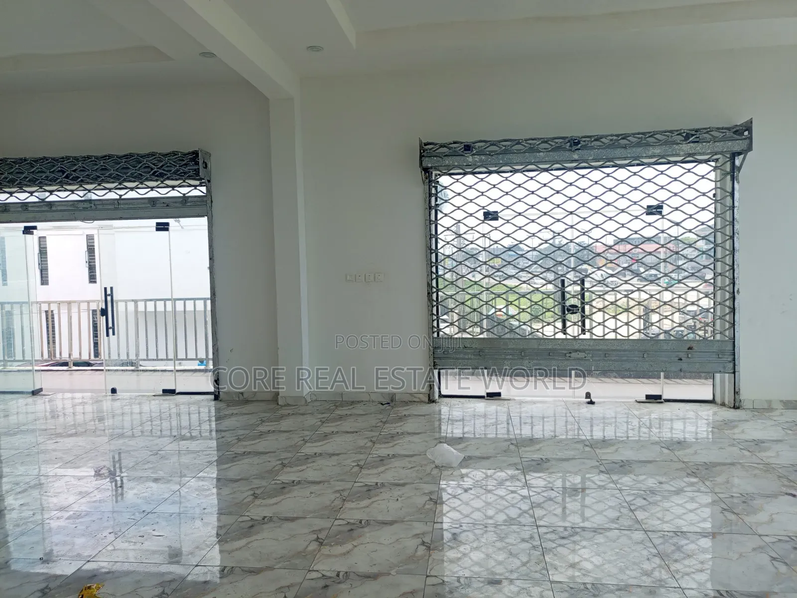 Rent Newly Spacious Shop Facing Express Directly in Sangotedo in Sangotedo