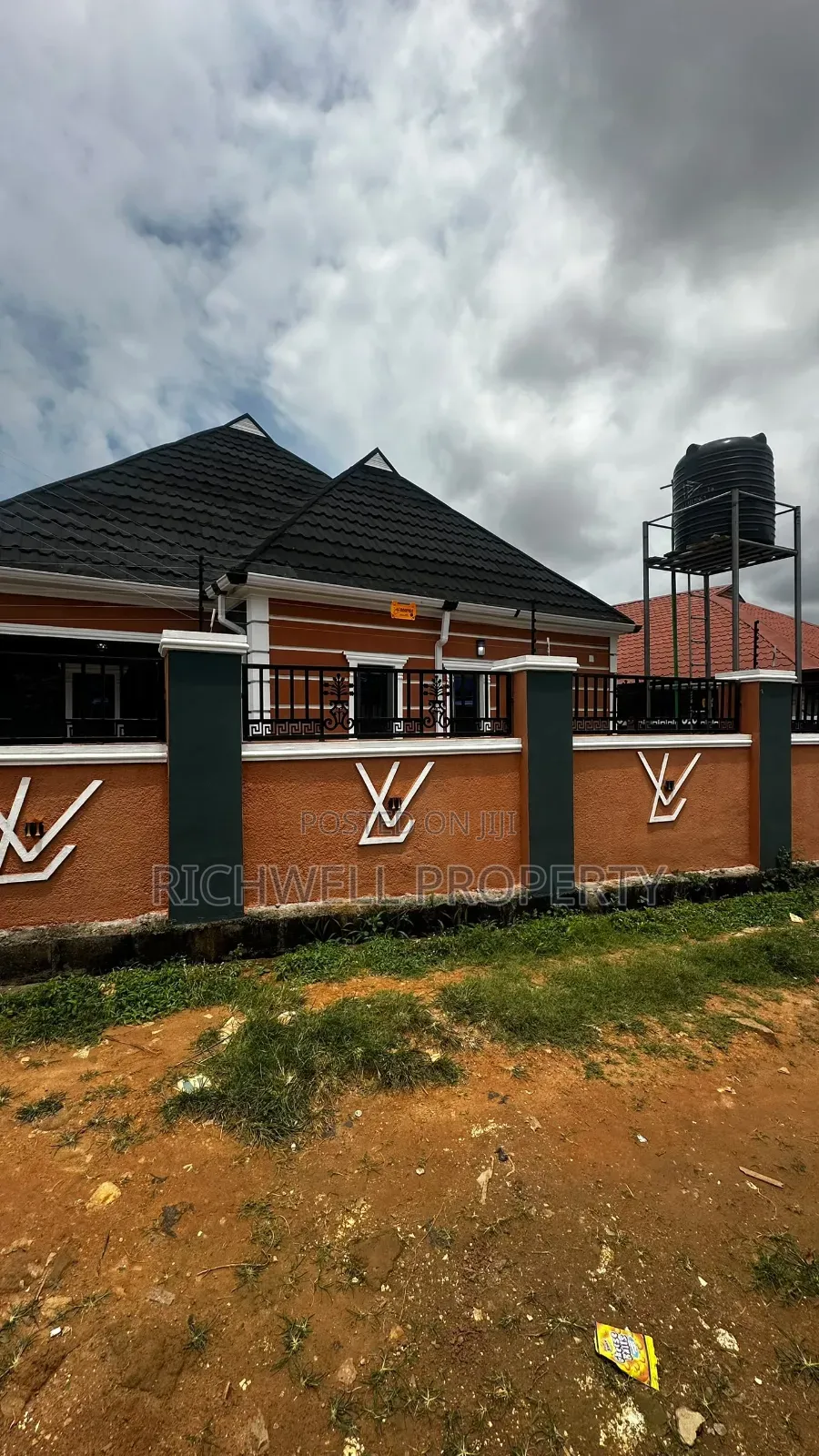 3bdrm Bungalow in Ifesowapo Street, for sale in Akala Express