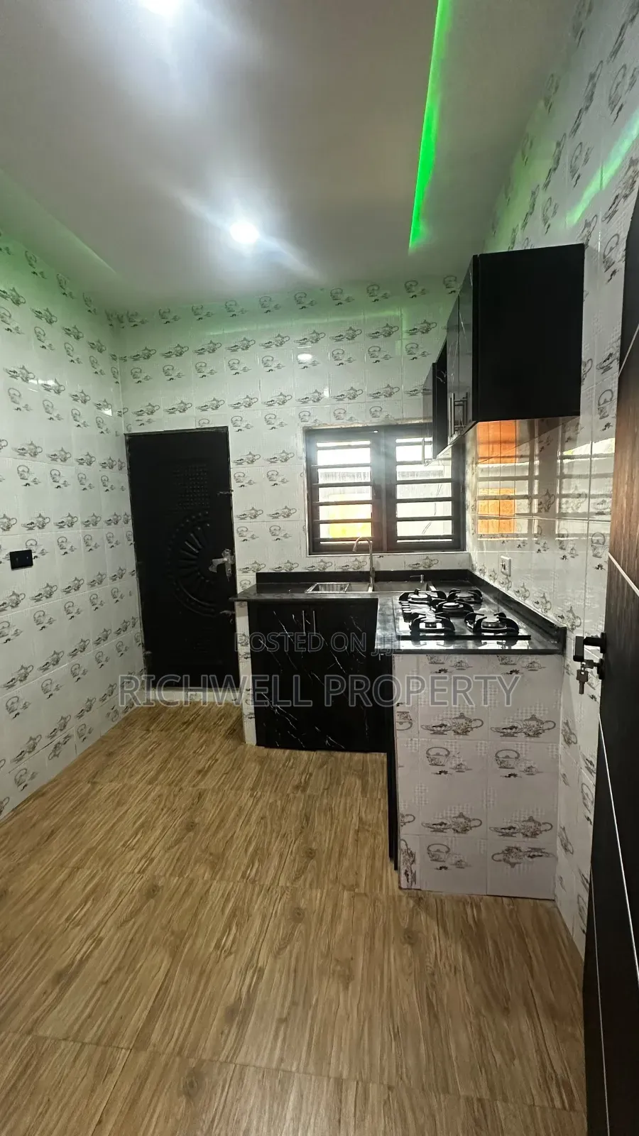 3bdrm Bungalow in Ifesowapo Street, for sale in Akala Express
