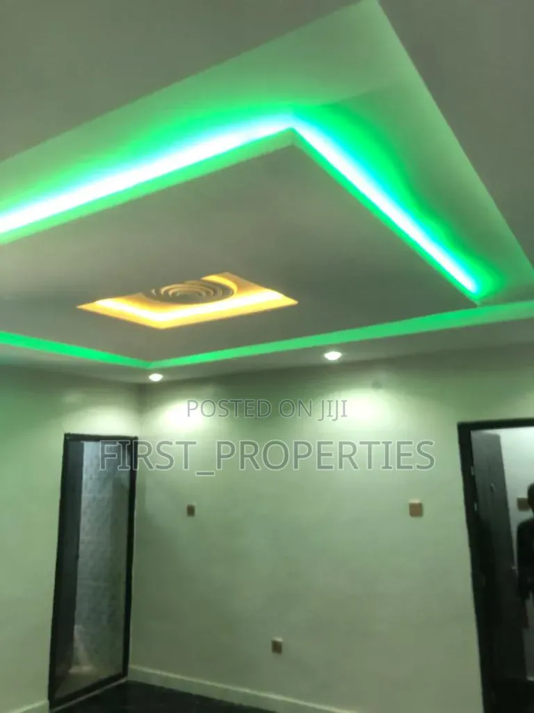 Furnished 6bdrm Block of Flats in Kuola, Oluyole Estate for sale in Oluyole Estate