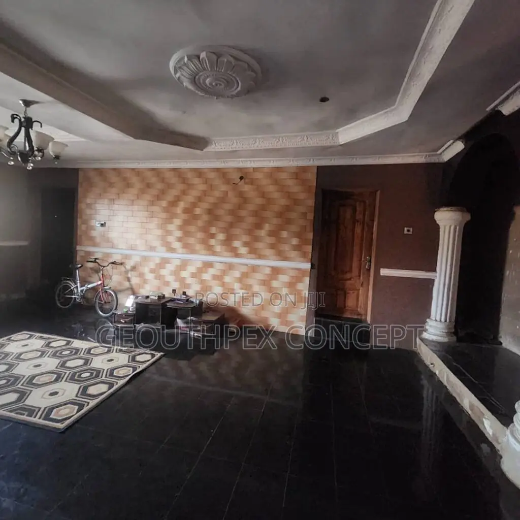 4bdrm Bungalow in Akobo for sale in Akobo