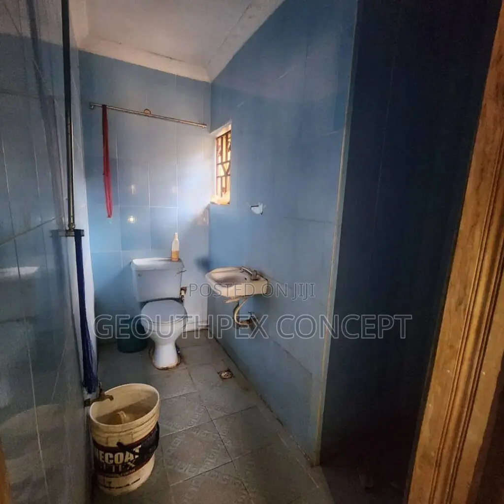 4bdrm Bungalow in Akobo for sale in Akobo