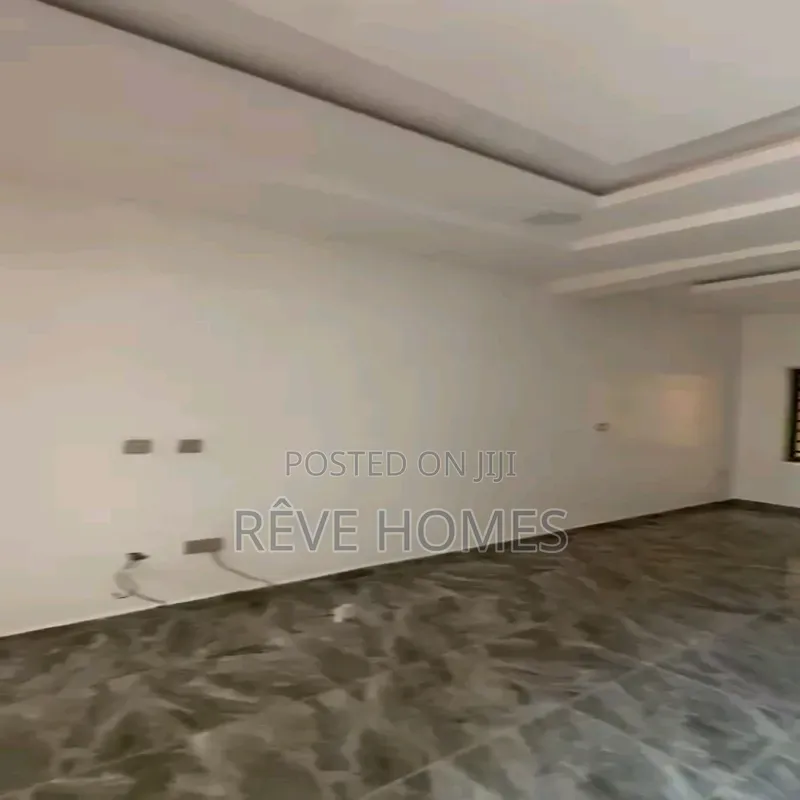 3bdrm Block of Flats in Akoka for rent in Akoka