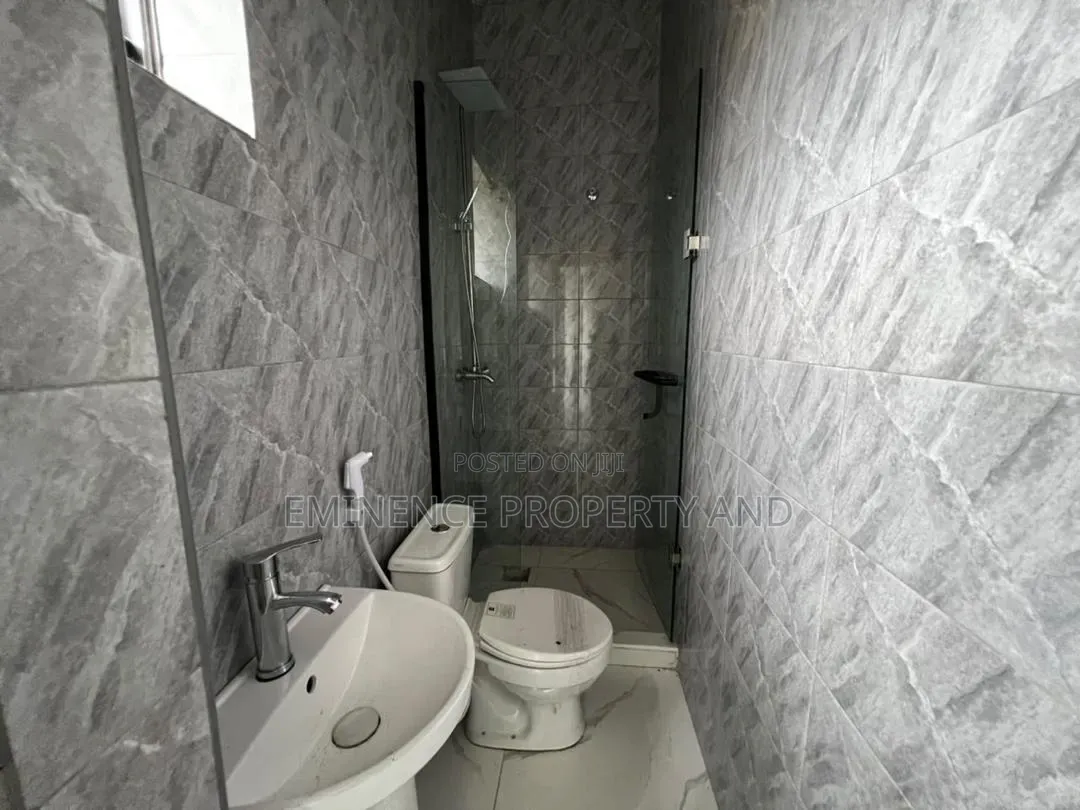 4bdrm Duplex in Thomas Estate for rent in Thomas Estate