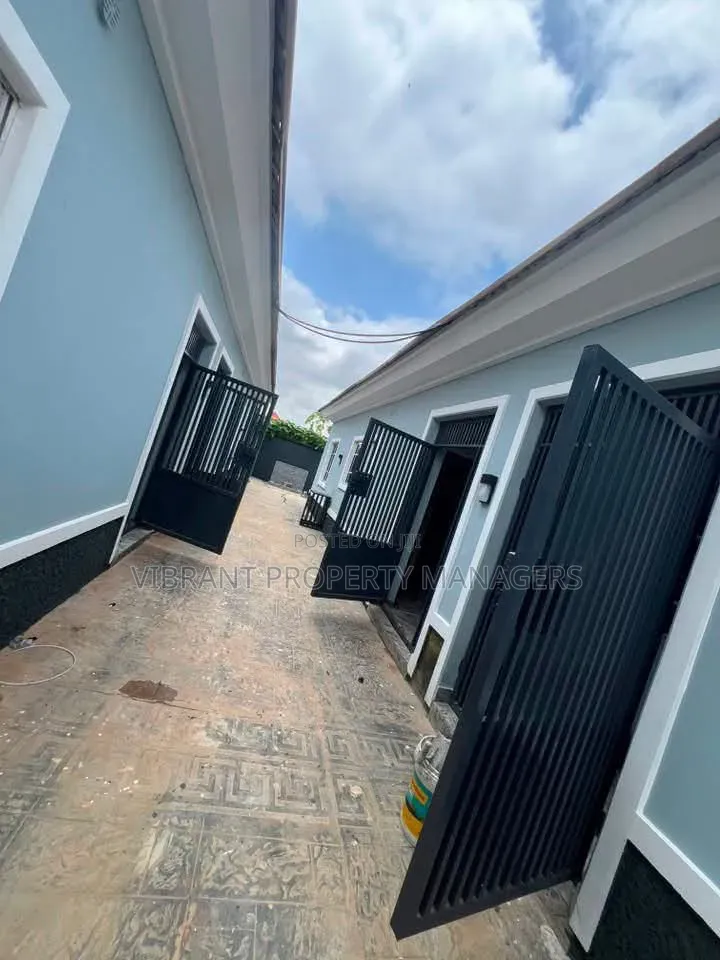 1bdrm Block of Flats in Water Intake Maigero, Kaduna / Kaduna State in Kaduna / Kaduna State