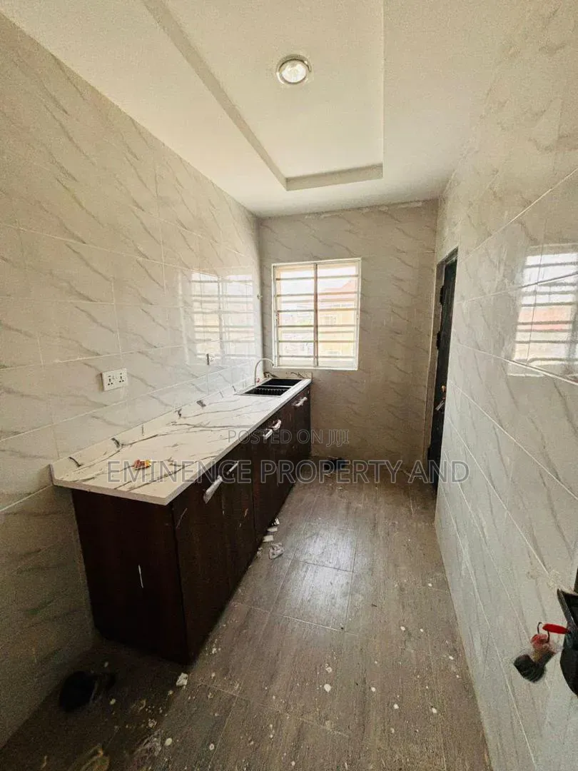 2bdrm Apartment in Ogombo for rent in Ogombo