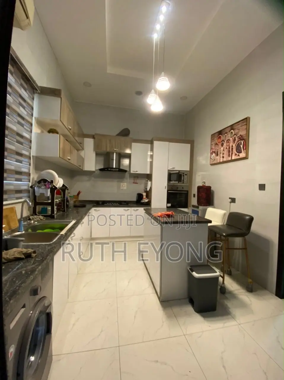 Furnished 4bdrm House in Springbay Estate for rent in Ikate