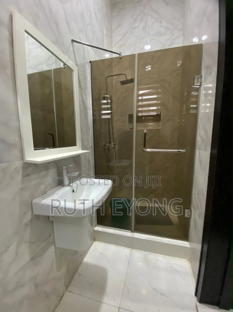 Furnished 4bdrm House in Springbay Estate for rent in Ikate