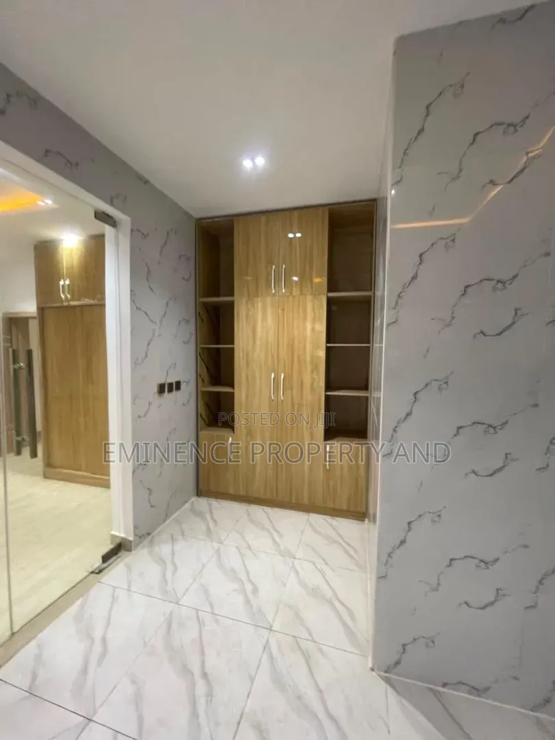 2bdrm Apartment in Chevron for rent in Chevron