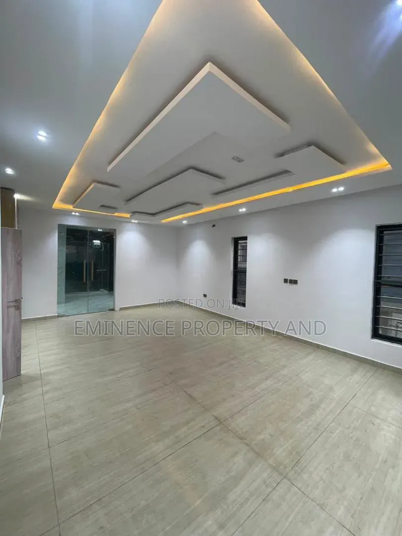 2bdrm Apartment in Chevron for rent in Chevron