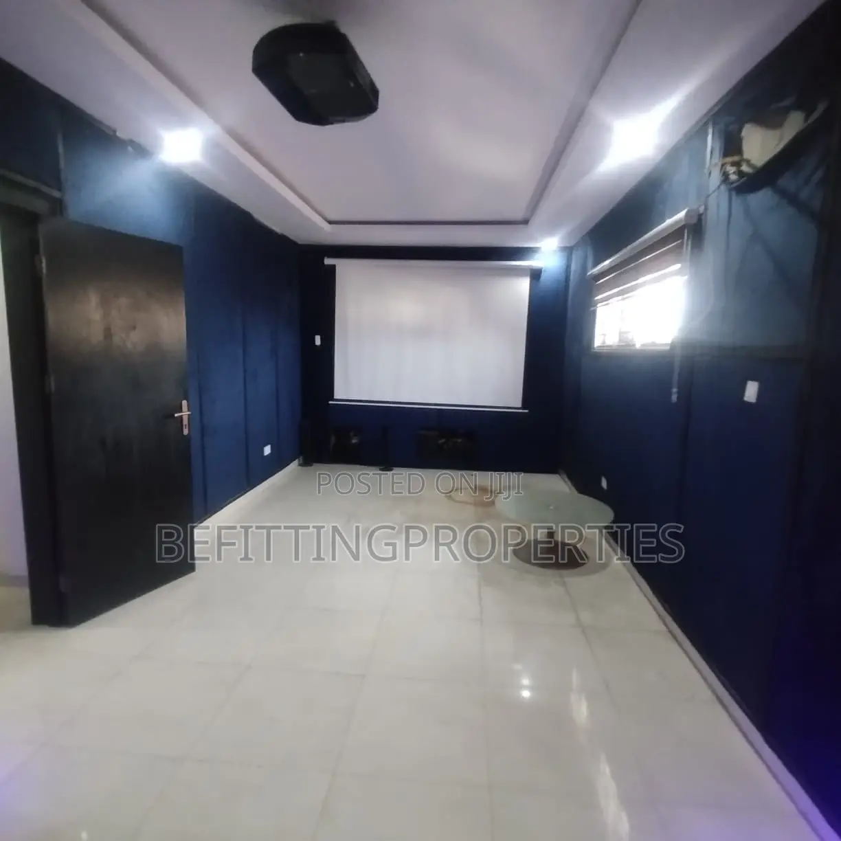 6bdrm Mansion in Lekki for sale in Lekki