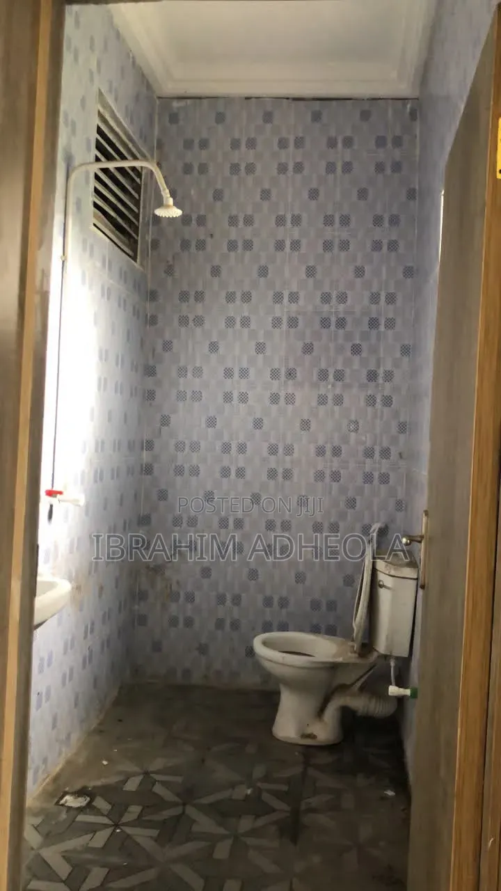 Mini Flat in Akowonjo for rent in Akowonjo