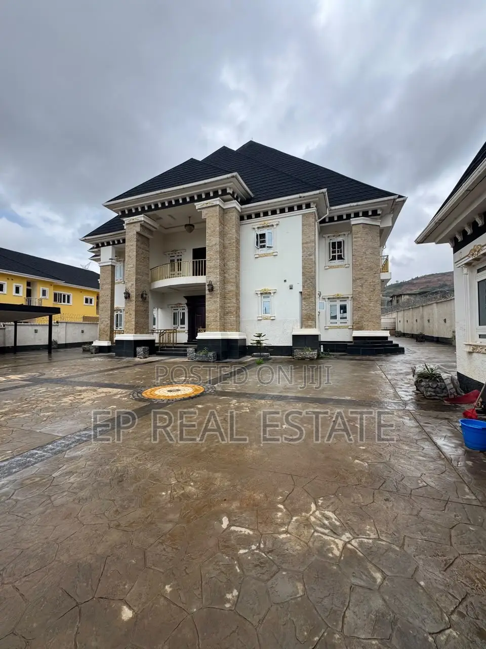 7bdrm Mansion in Katampe Extension for sale in Katampe Extension