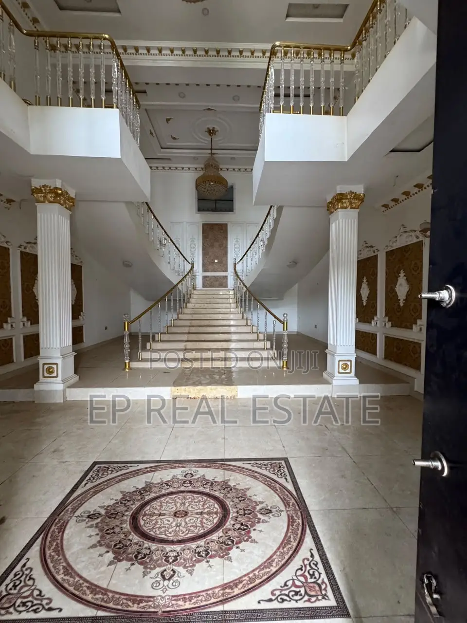 7bdrm Mansion in Katampe Extension for sale in Katampe Extension