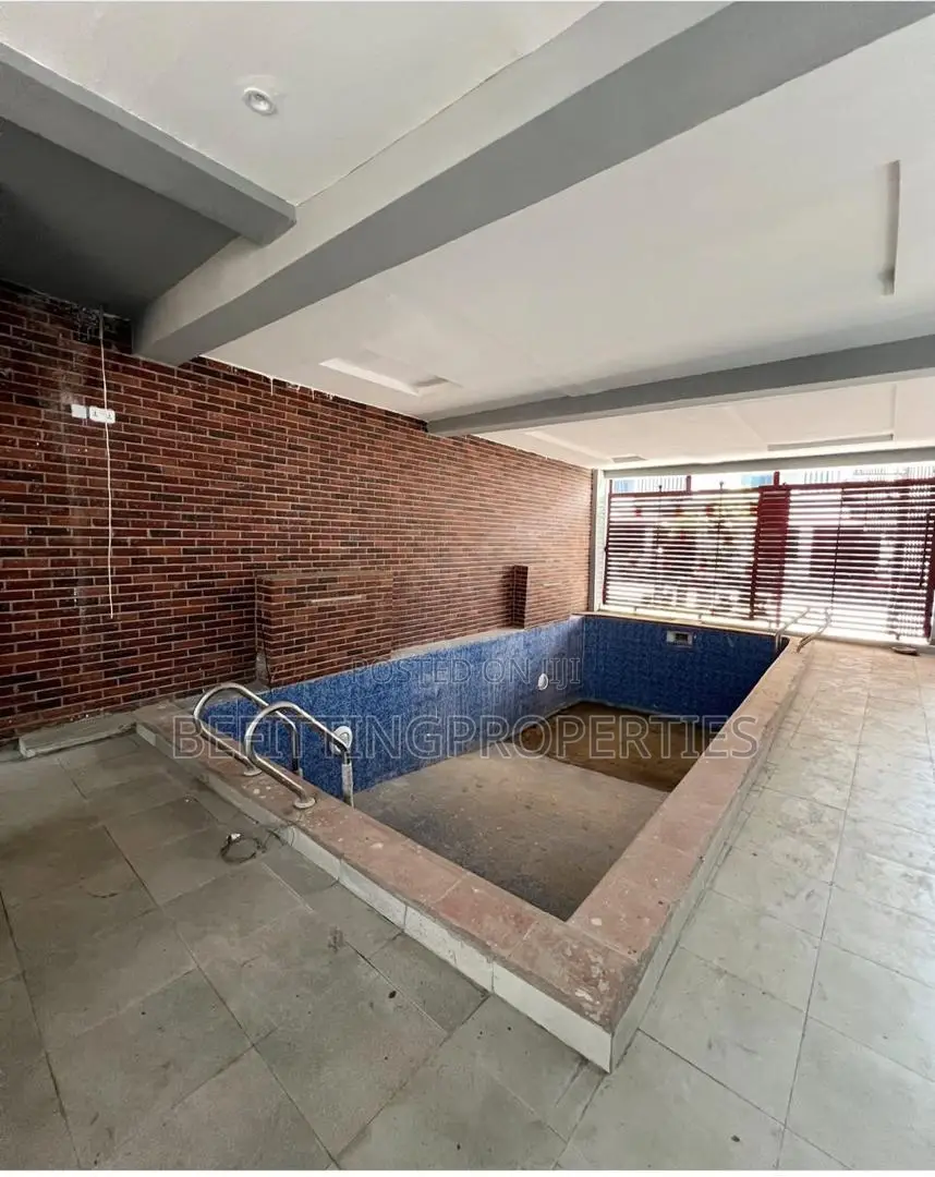 4bdrm Duplex in Lekki Phase 1 for sale in Lekki Phase 1