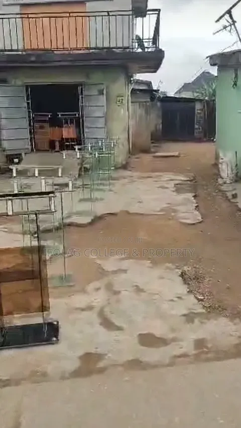 2bdrm Block of Flats in Ijegun for sale in Ijegun
