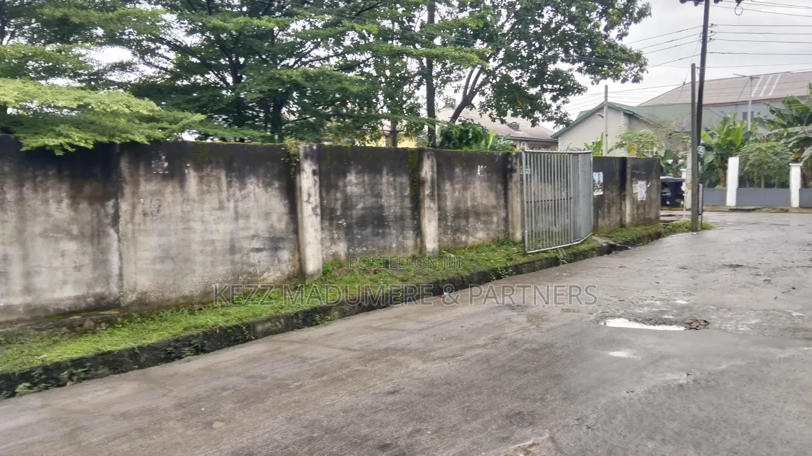 For Sale : Cofo 3 Plots at Okpara Ave. Near Abia Government House, in Umuahia