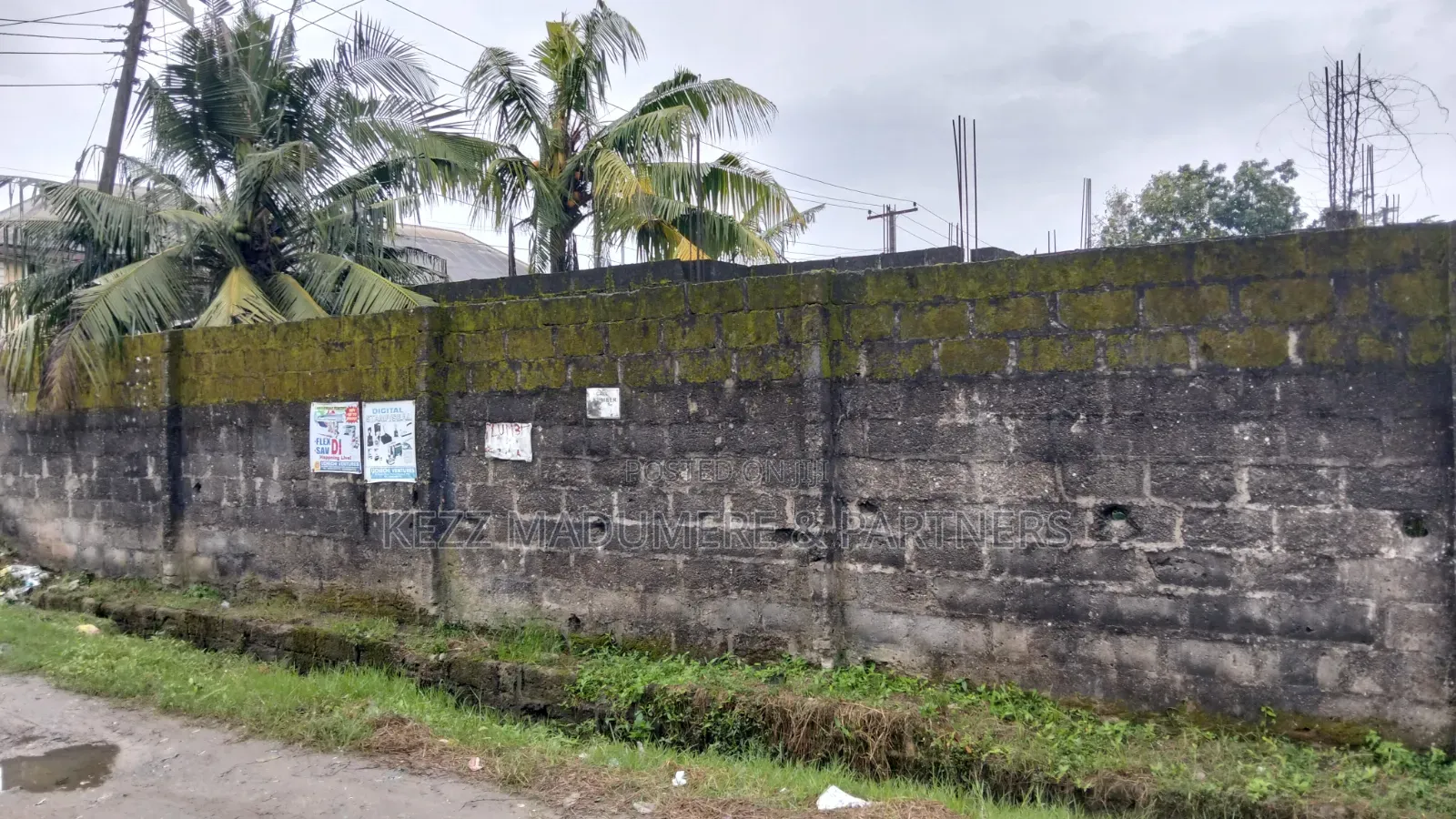 For Sale : Cofo 3 Plots at Okpara Ave. Near Abia Government House, in Umuahia
