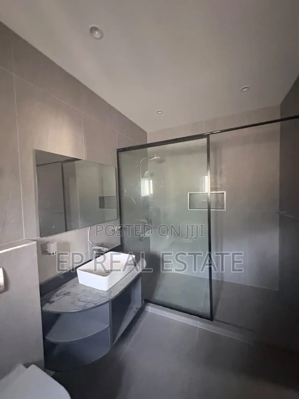 5bdrm Duplex in Maitama for sale in Maitama