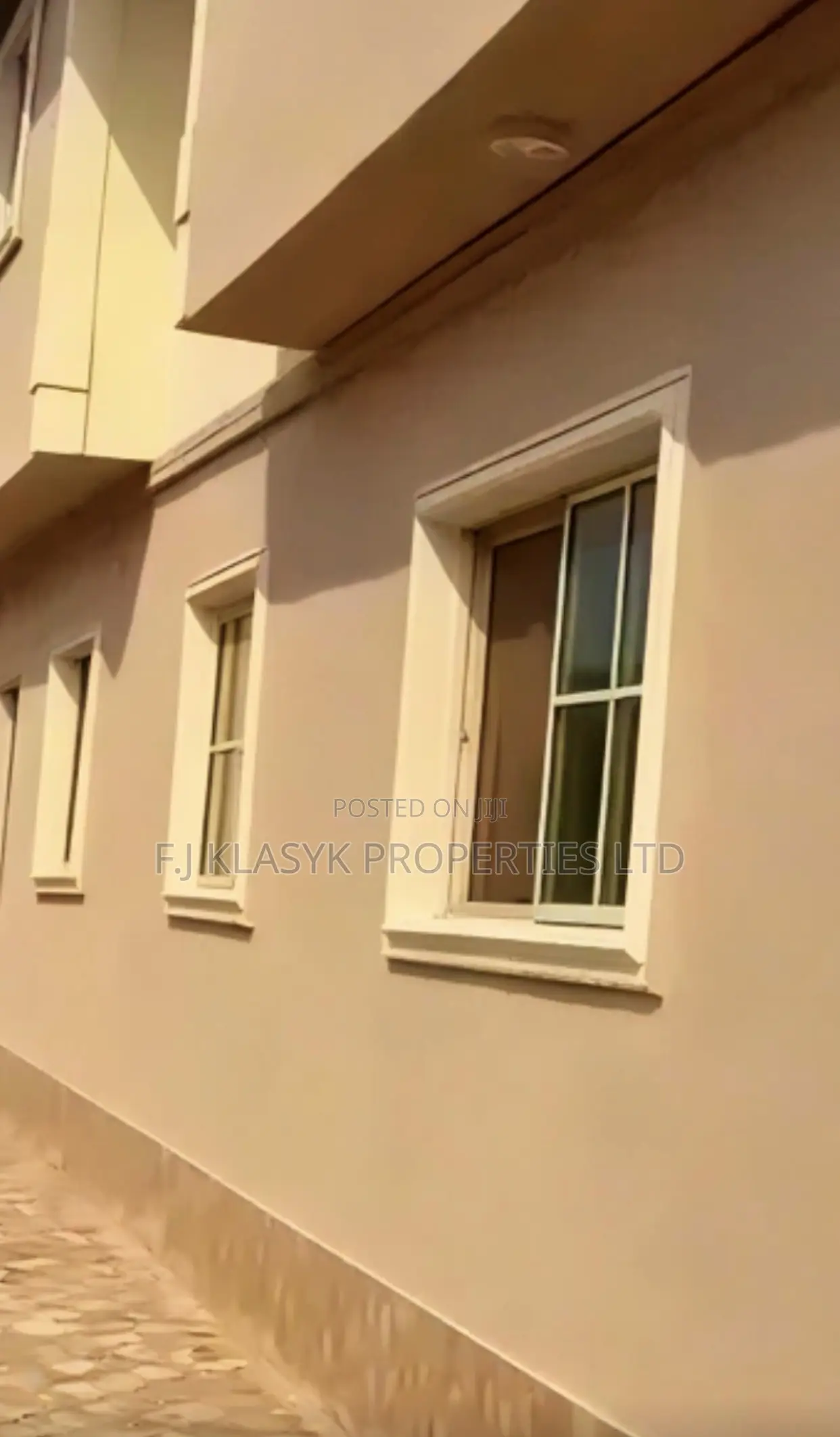 3bdrm Block of Flats in Benin City for sale in Benin City