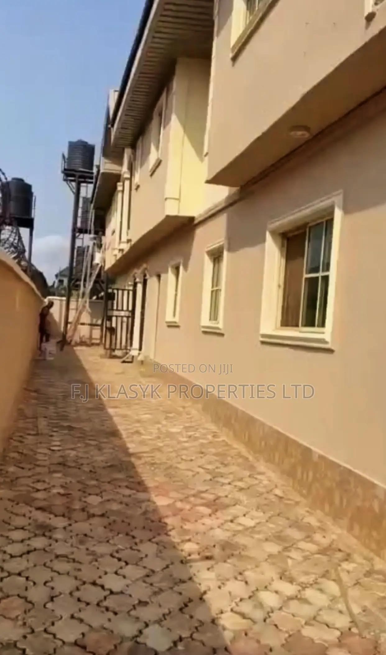 3bdrm Block of Flats in Benin City for sale in Benin City