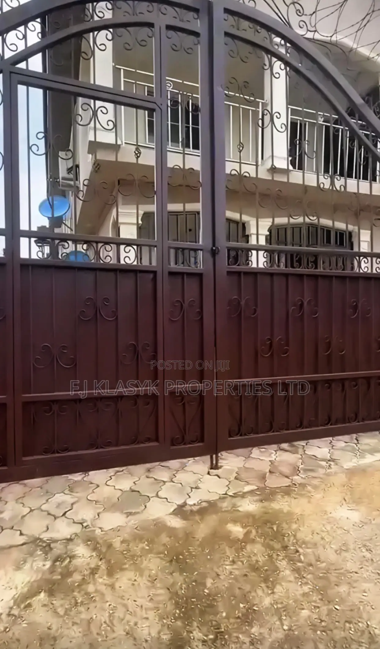 3bdrm Block of Flats in Benin City for sale in Benin City