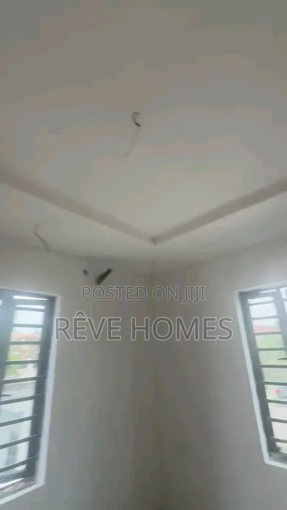 2bdrm Block of Flats in Ogudu Road for rent in Ogudu Road