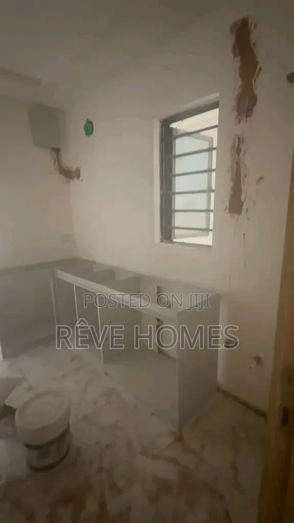 2bdrm Block of Flats in Ogudu Road for rent in Ogudu Road