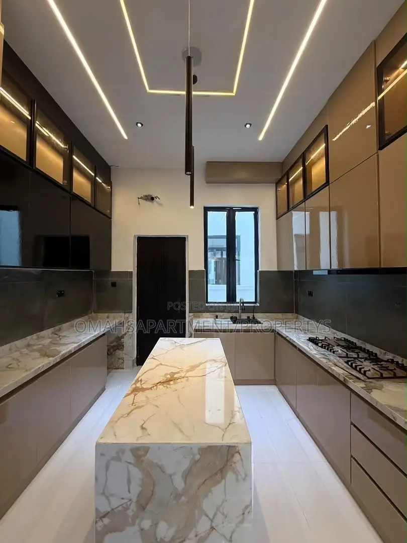 Furnished 4bdrm Duplex in Palm City, Lekki for sale in Lekki