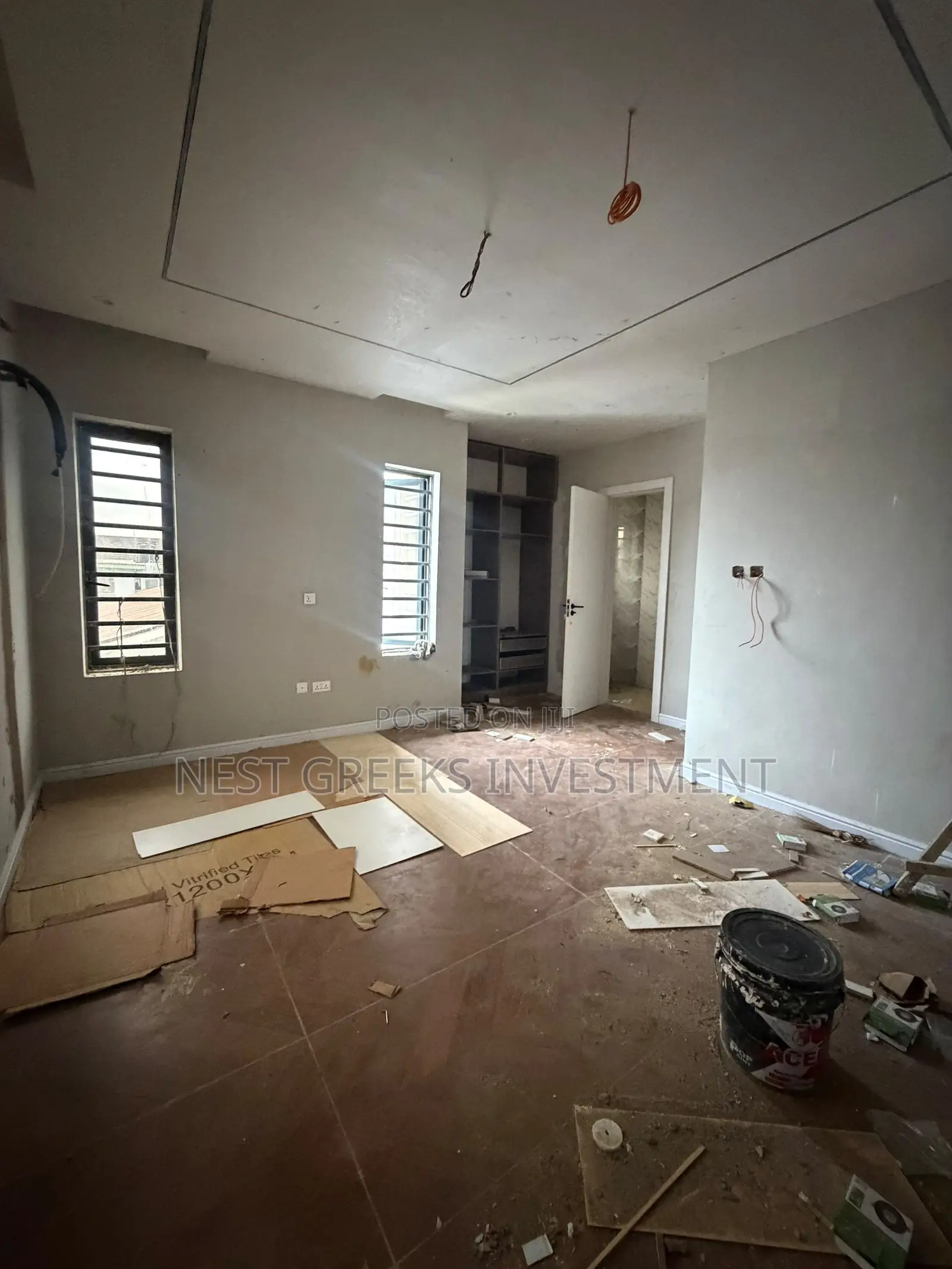 5bdrm Duplex in Adeniyi Jones for sale in Adeniyi Jones