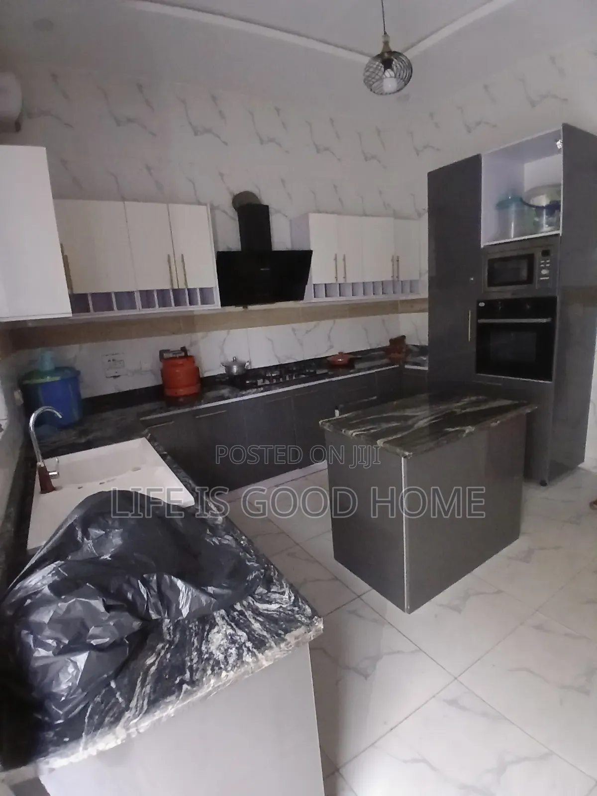 1bdrm Shared Apartment in Royal  Pine, Chevron for rent in Chevron
