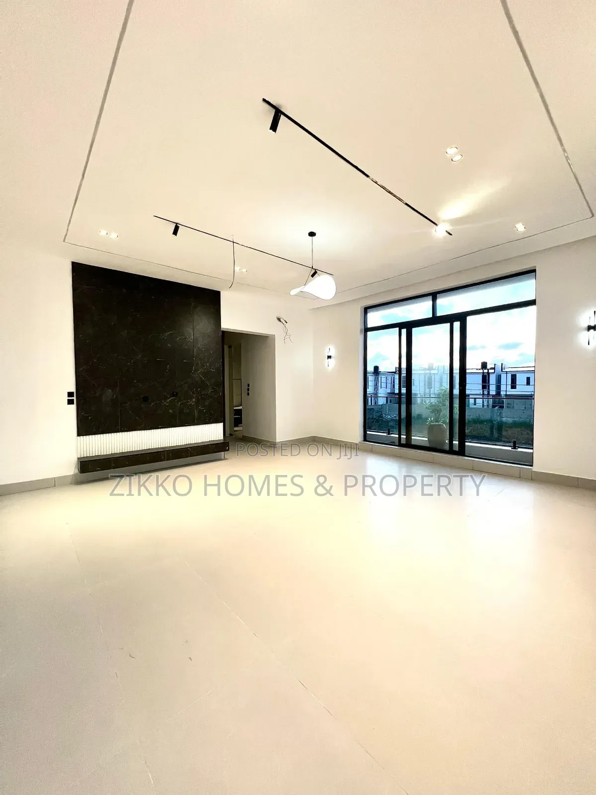 4bdrm Duplex in Ajah for sale in Ado / Ajah