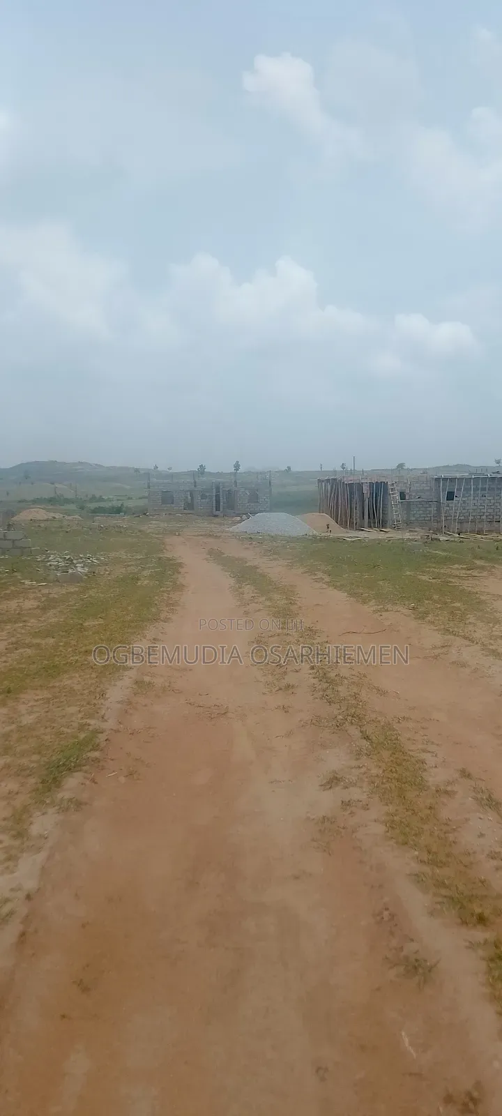 200sqm Estate Land for 4 Bedroom Terrace Duplex With CofO in Idu