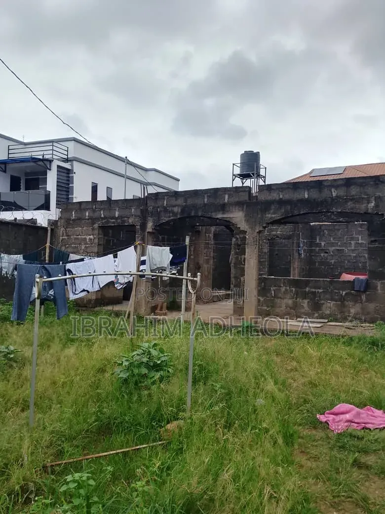 3bdrm Bungalow in Isheri Olofin for sale in Isheri / Egbe Idimu