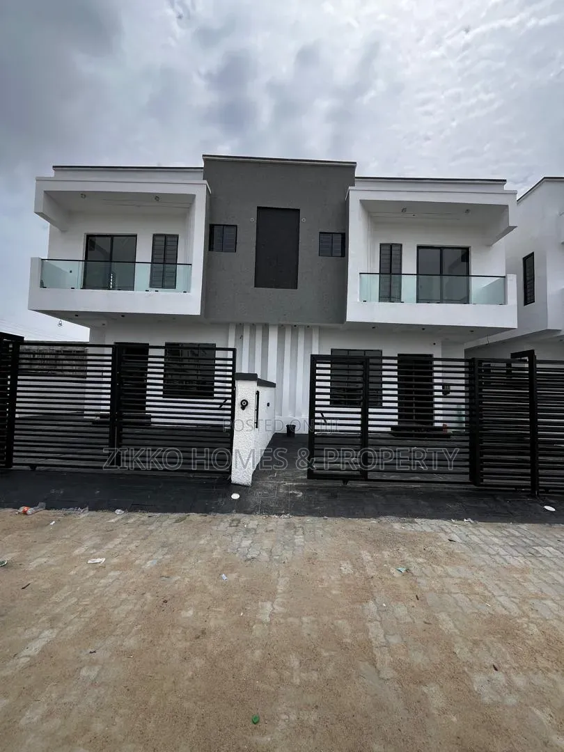 4bdrm Duplex in Ajah for sale in Ado / Ajah