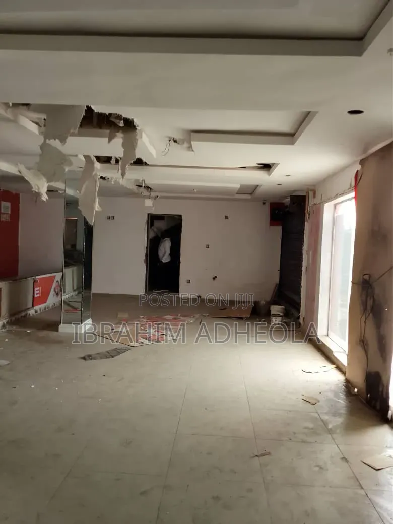 Commercial Property Upstairs and Downstairs Formally Used for Eatery in Egbeda