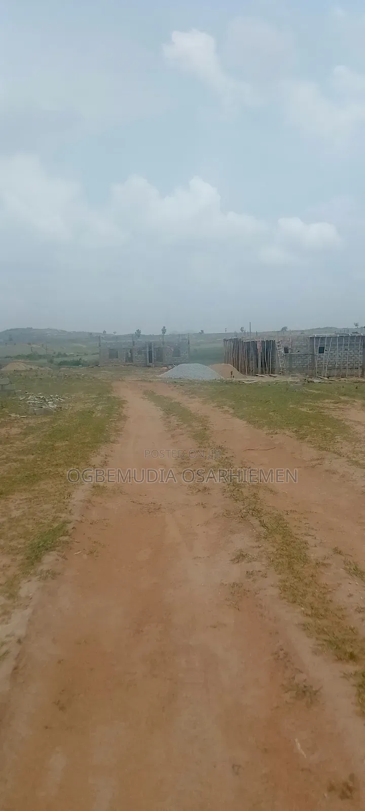 500sqm Estate Land for 5 Bedroom Detached Duplex+BQ With CofO in Idu