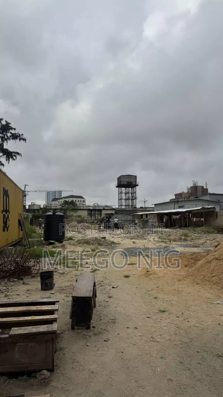 Prime Commercial Land |  Saka Tinubu, Victoria Island in Saka Tinubu