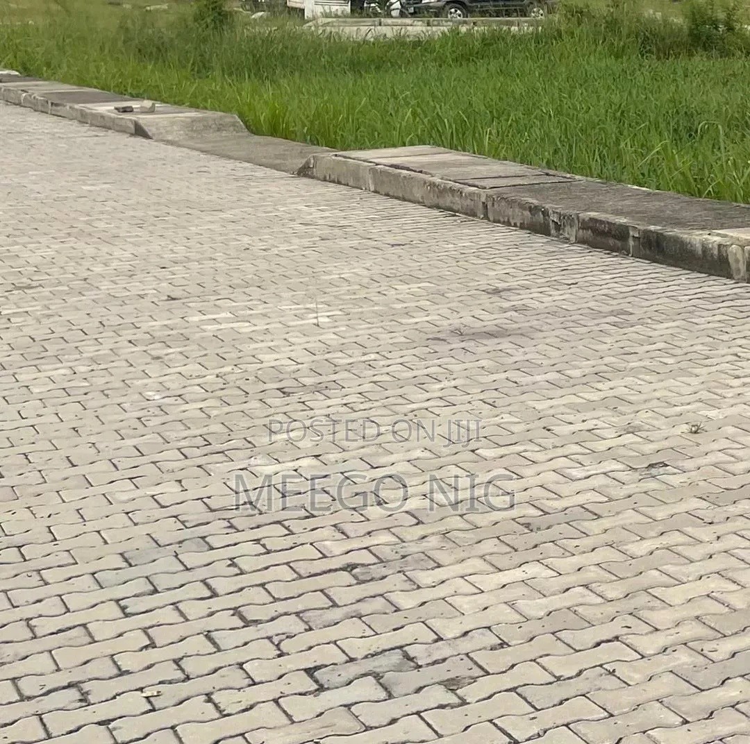 Prime Commercial Land |  Saka Tinubu, Victoria Island in Saka Tinubu