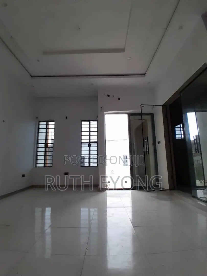 3bdrm Townhouse / Terrace in Within General Paint, Sangotedo for rent in Sangotedo