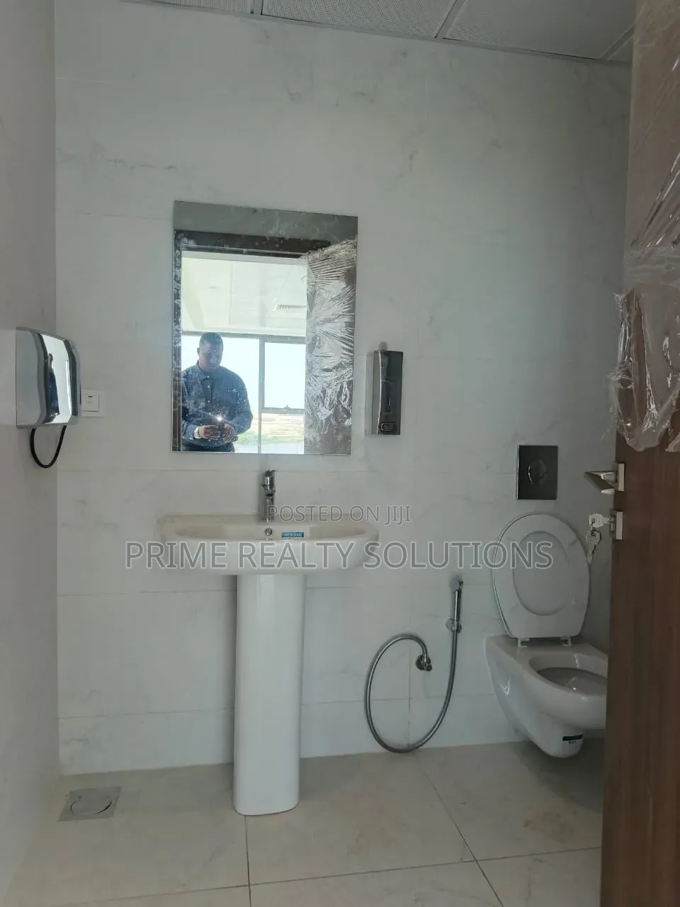 For Lease – Premium Office Building in Adeola Odeku