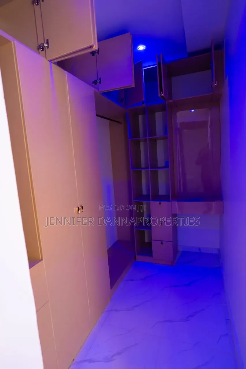 4bdrm Townhouse/Terrace in Lekki Phase 2 for sale in Lekki Phase 2
