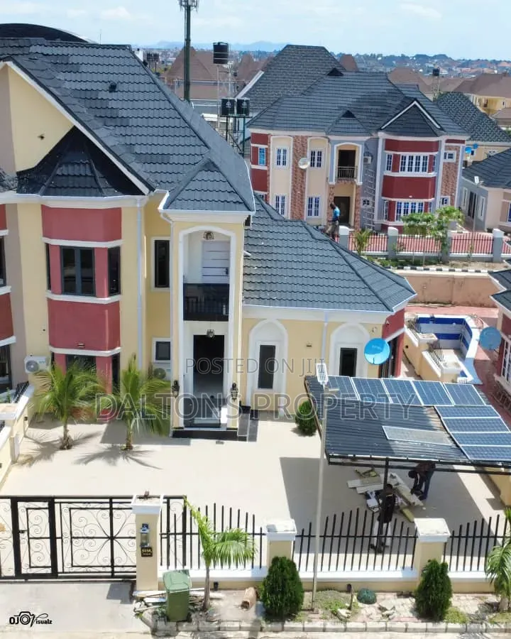 4bdrm Duplex in Luxury, Sabon Lugbe for sale in Sabon Lugbe