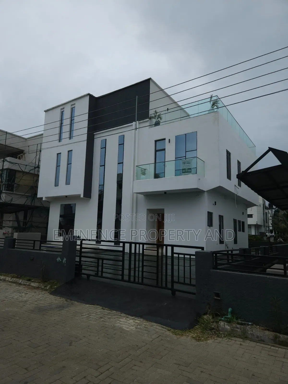 5bdrm Duplex in Victory Park, Jakande for sale in Jakande