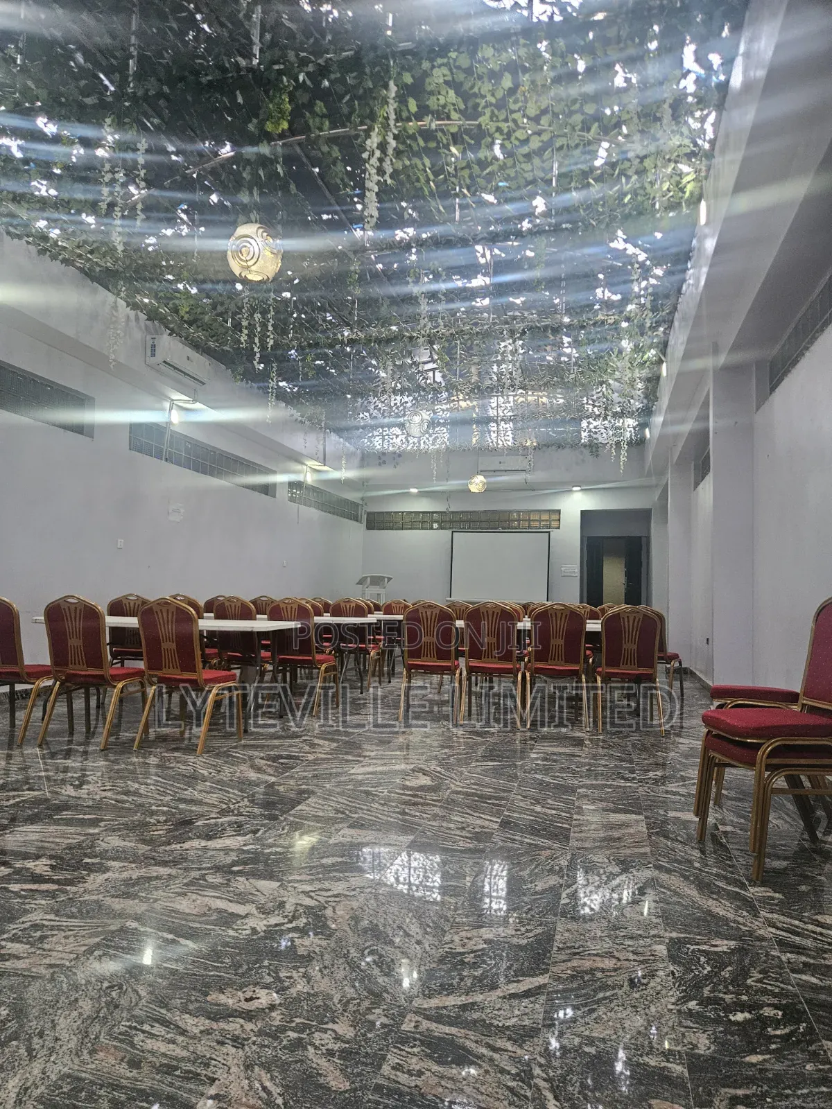 Serene Hall Floxy in Mabushi