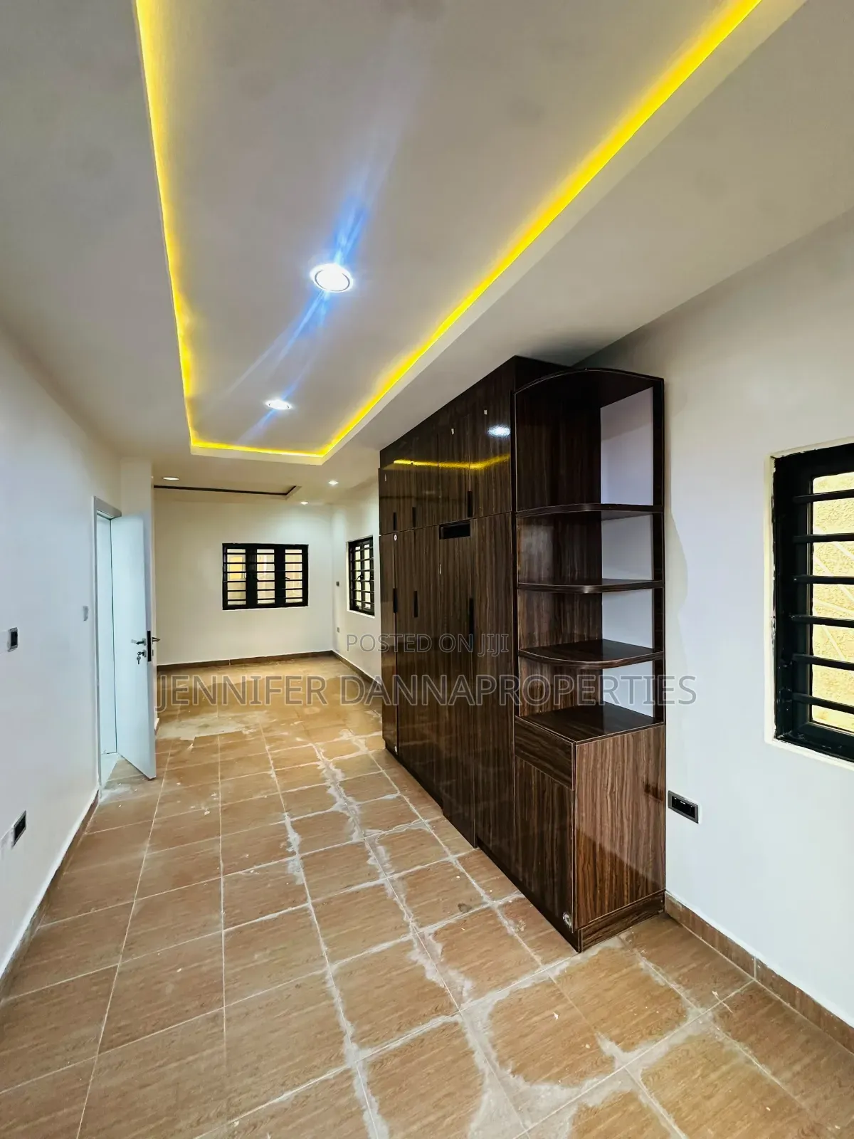 3bdrm Duplex in Ogombo for sale in Ogombo