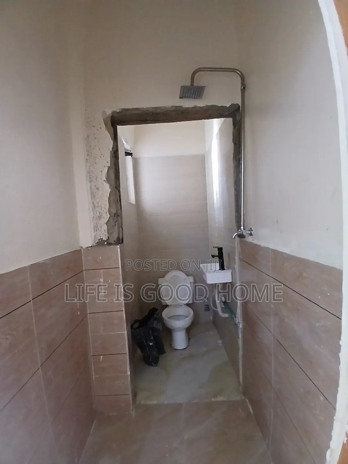 Studio Apartment in Royal  View, Chevron for rent in Chevron