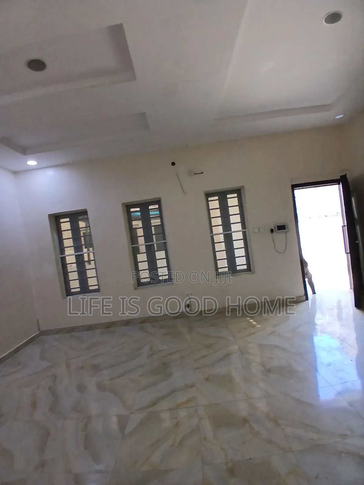 Studio Apartment in Royal  View, Chevron for rent in Chevron