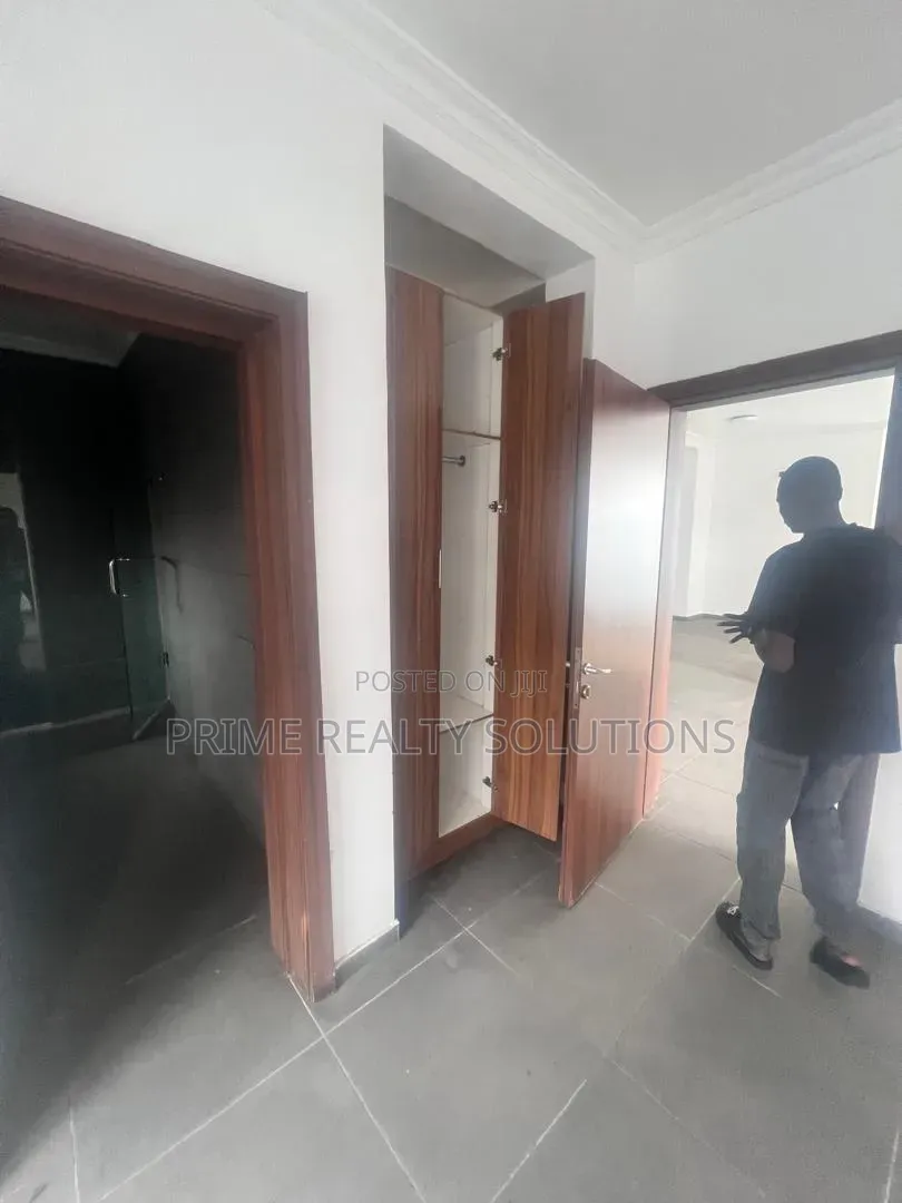 3bdrm Townhouse / Terrace in Lekki Phase 1 for rent in Lekki Phase 1