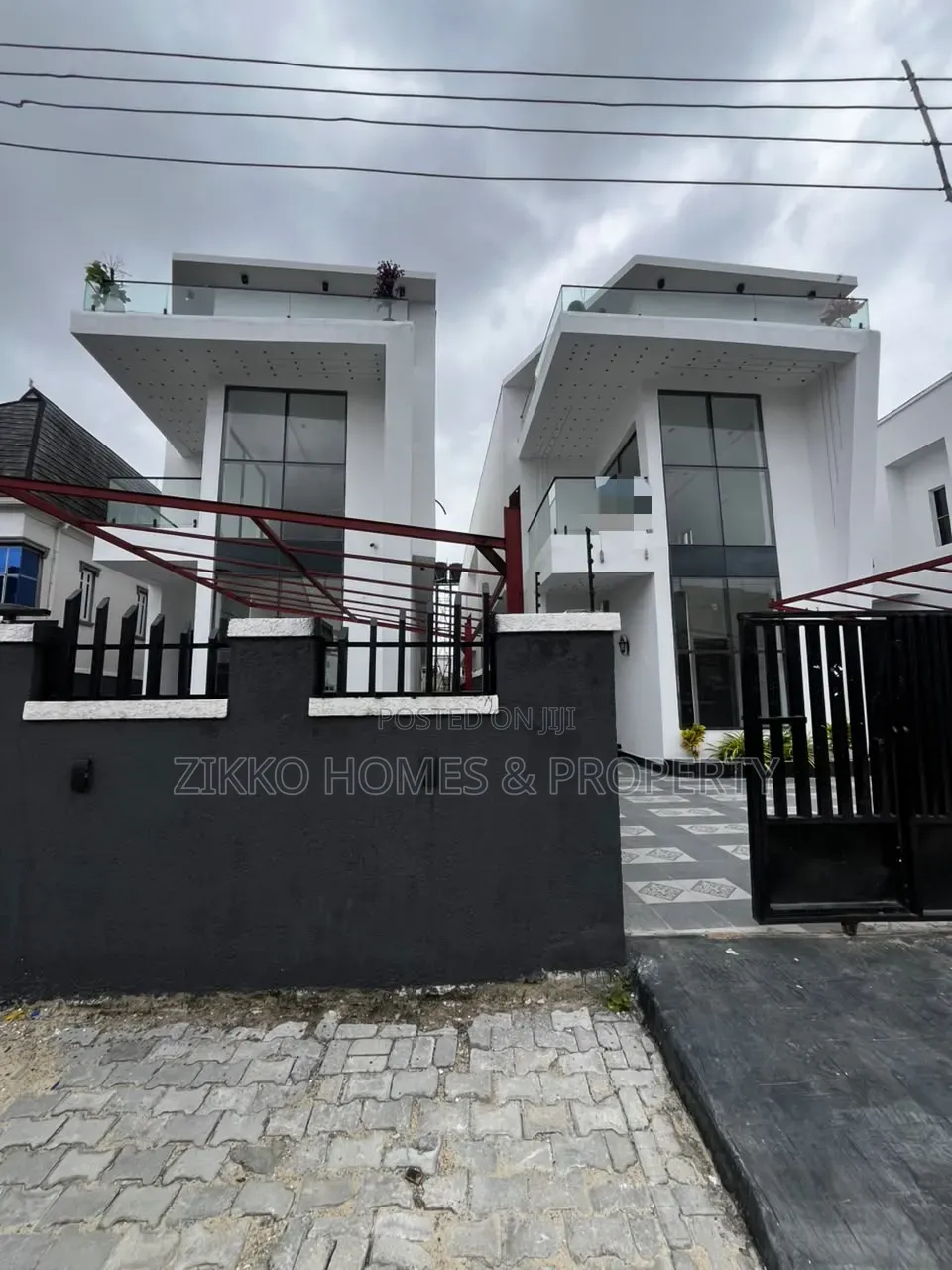 5bdrm Duplex in Sangotedo for sale in Sangotedo